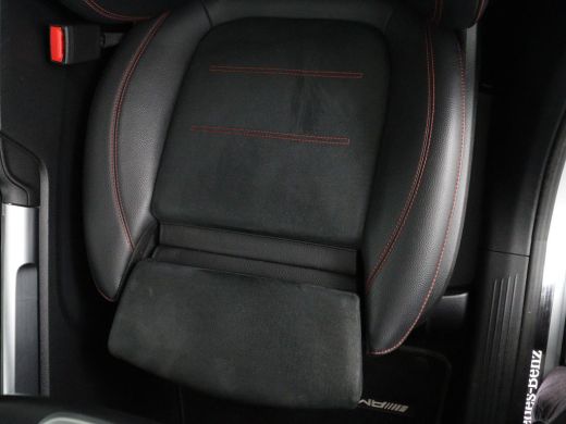 Mercedes-Benz GLB | Panoramadak | Elec. Trekhaak | Half Leder | Memory | Sfeerverlichting | Stoelverwarming | Camer... ActivLease financial lease