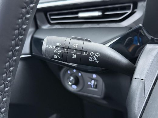 MG MG3 1.5 Hybrid+ Luxury 7 JAAR MG FABRIEKS GARANTIE TM 02-2032 | STOEL + STUURVERWARMING | 360 CAMERA ... ActivLease financial lease