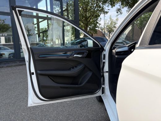 MG MG5 Long Range Comfort 61 kWh SOH 99% | ACHTERUITRIJCAMERA | ADAPT. CRUISE CONTROL | STOEL & STUUR VE... ActivLease financial lease