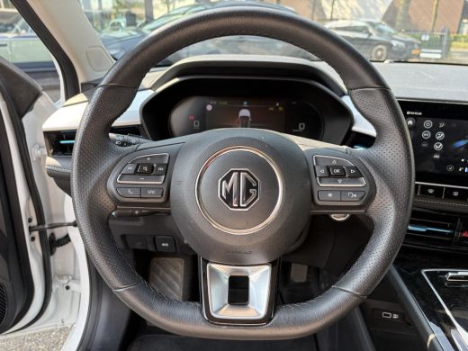 MG MG5 Long Range Comfort 61 kWh SOH 99% | ACHTERUITRIJCAMERA | ADAPT. CRUISE CONTROL | STOEL & STUUR VE... ActivLease financial lease