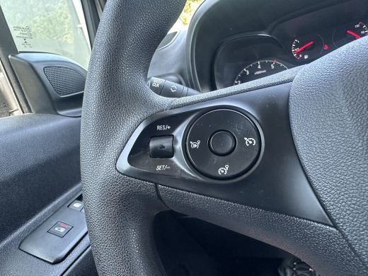 Opel Combo 1.6D 100 PK / L2H1 / AIRCO / CRUISE / NAVI / ECC / APPLE CARPLAY / ANDROID AUTO / PDC ActivLease financial lease