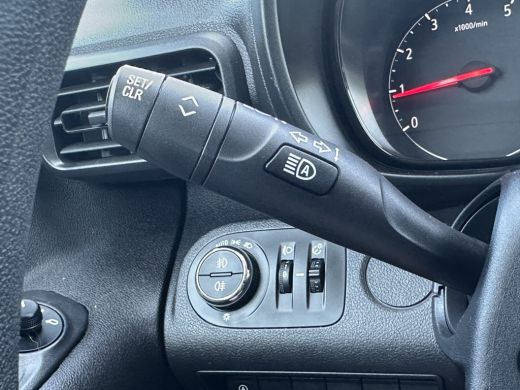 Opel Combo 1.6D 100 PK / L2H1 / AIRCO / CRUISE / NAVI / ECC / APPLE CARPLAY / ANDROID AUTO / PDC ActivLease financial lease