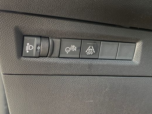 Opel Frontera Extended range Electric GS 54 kWh Airco | Camera | Cruise Control | DAB | Keyless | LED | LMV 17"... ActivLease financial lease