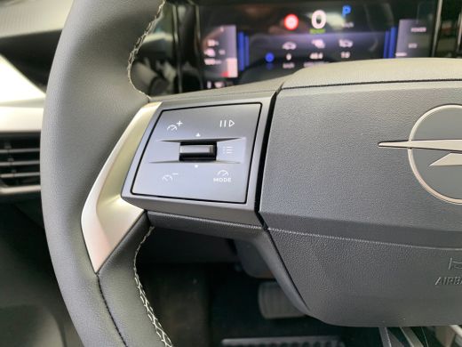 Opel Frontera Extended range Electric GS 54 kWh Airco | Camera | Cruise Control | DAB | Keyless | LED | LMV 17"... ActivLease financial lease