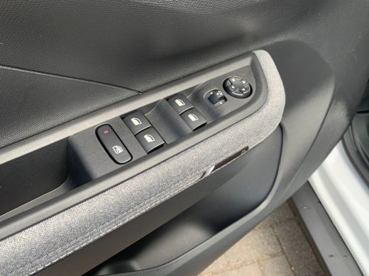 Opel Frontera Extended range Electric GS 54 kWh Airco | Camera | Cruise Control | DAB | Keyless | LED | LMV 17"... ActivLease financial lease