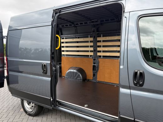 Opel Movano 2.2D 120 PK / L2H2 / ** NIEUW BPM VRIJ ** / TREKHAAK / CAMERA / 3-ZITS / ECC / LED / CRUISE / LAN... ActivLease financial lease