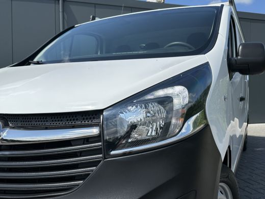 Opel Vivaro 1.6 CDTI 122 PK E6 / L2H1 / IMPERIAAL / TREKHAAK / 3 ZITS / AIRCO / NAVI / CRUISE ActivLease financial lease