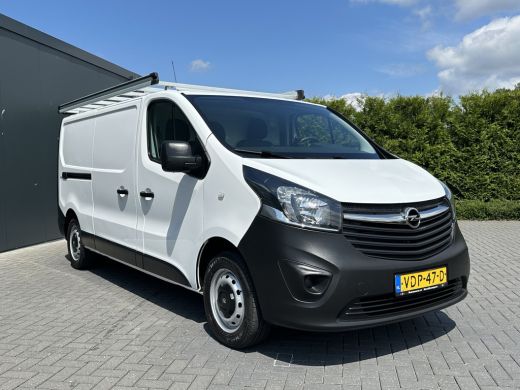 Opel Vivaro 1.6 CDTI 122 PK E6 / L2H1 / IMPERIAAL / TREKHAAK / 3 ZITS / AIRCO / NAVI / CRUISE ActivLease financial lease
