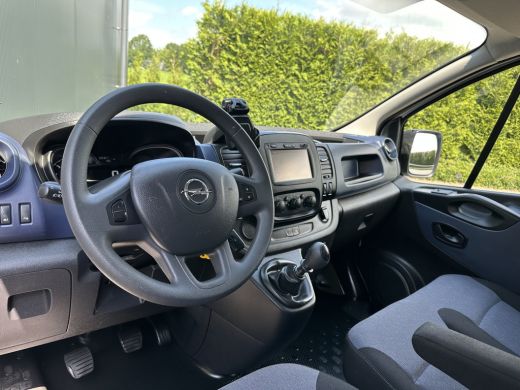 Opel Vivaro 1.6 CDTI 122 PK E6 / L2H1 / IMPERIAAL / TREKHAAK / 3 ZITS / AIRCO / NAVI / CRUISE ActivLease financial lease