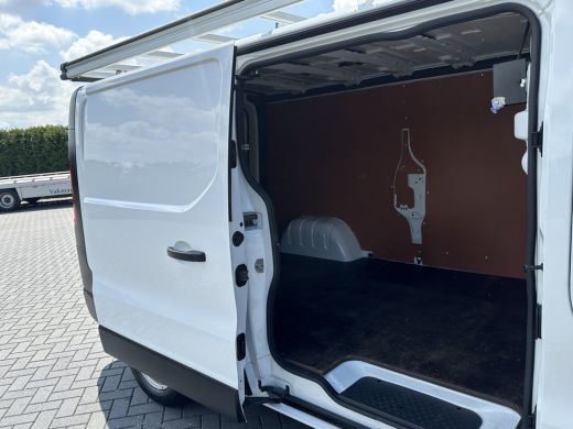 Opel Vivaro 1.6 CDTI 122 PK E6 / L2H1 / IMPERIAAL / TREKHAAK / 3 ZITS / AIRCO / NAVI / CRUISE ActivLease financial lease