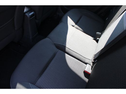 Peugeot 208 1.2 PureTech 110pk Allure | Navigatie | Panoramadak | Apple carplay | Bluetooth | NL auto | 62.00... ActivLease financial lease