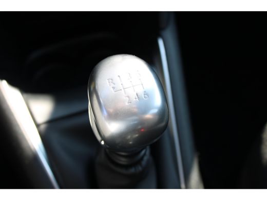 Peugeot 208 1.2 PureTech 110pk Allure | Navigatie | Panoramadak | Apple carplay | Bluetooth | NL auto | 62.00... ActivLease financial lease