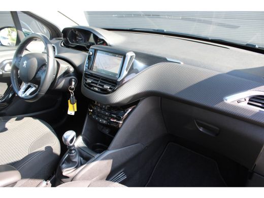 Peugeot 208 1.2 PureTech 110pk Allure | Navigatie | Panoramadak | Apple carplay | Bluetooth | NL auto | 62.00... ActivLease financial lease