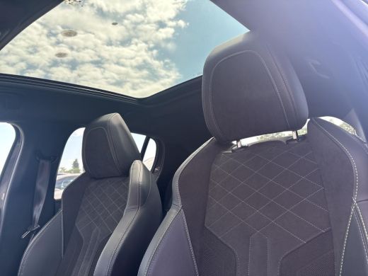 Peugeot 208 1.2 PureTech 130pk EAT8 GT Pack | Automaat | Navigatie | Camera | Panoramadak | Alcantara | Stoel... ActivLease financial lease
