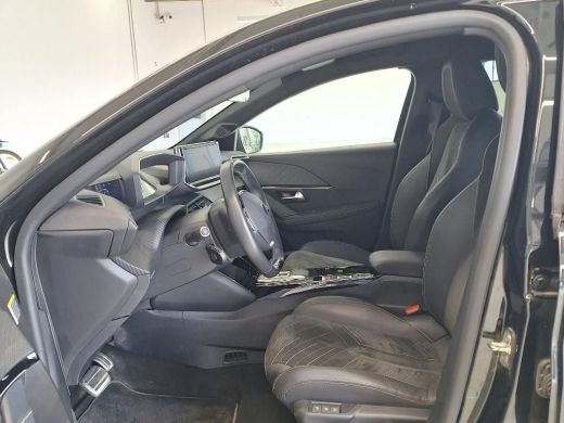 Peugeot e-208 EV GT 51 kWh Alcantara Bekleding | Elek. Stoel met massage | Camera Voor + Achter | Cruise | Clim... ActivLease financial lease