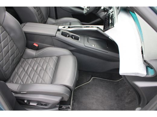 Peugeot e-5008 GT Avantage 73 kWh 7p | Panorama/schuifdak | Lederen bekleding | Massage | 20 Inch lichtmetaal | ... ActivLease financial lease