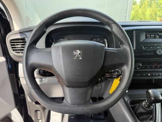Peugeot Expert 1.5 BlueHDI 100 PK / L2H1 / TREKHAAK / AIRCO / CRUISE / IMPERIAAL / PDC ActivLease financial lease