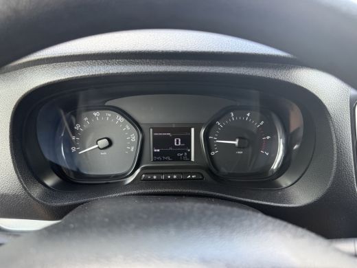 Peugeot Expert 1.5 BlueHDI 100 PK / L2H1 / TREKHAAK / AIRCO / CRUISE / IMPERIAAL / PDC ActivLease financial lease