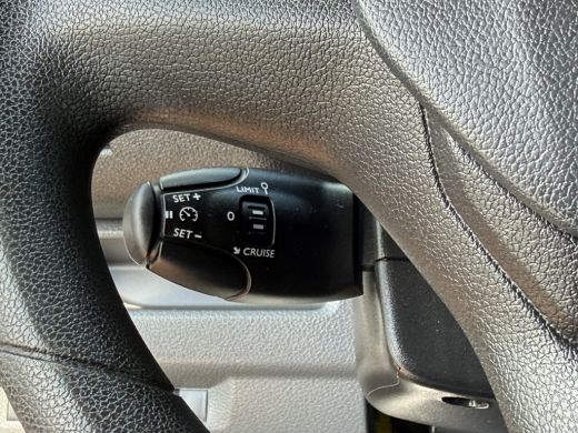 Peugeot Expert 1.5 BlueHDI 100 PK / L2H1 / TREKHAAK / AIRCO / CRUISE / IMPERIAAL / PDC ActivLease financial lease