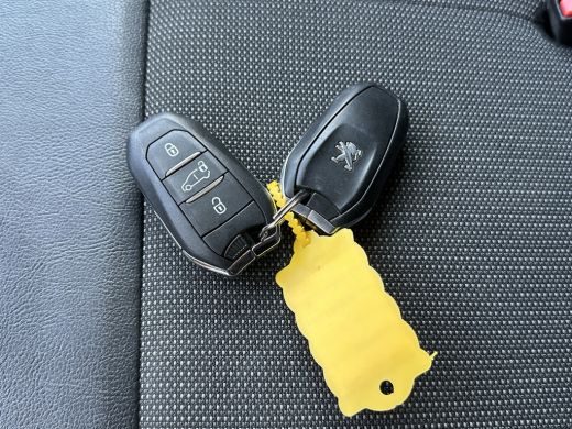 Peugeot Expert 1.5 BlueHDI 120 PK URBAN / L1H1 / 1e EIG. / SORTIMO / CAMERA / BLIND SPOT / TREKHAAK / ECC / CRUI... ActivLease financial lease
