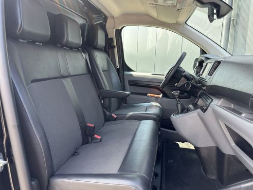 Peugeot Expert 1.5 BlueHDI 120 PK URBAN / L1H1 / 1e EIG. / SORTIMO / CAMERA / BLIND SPOT / TREKHAAK / ECC / CRUI... ActivLease financial lease