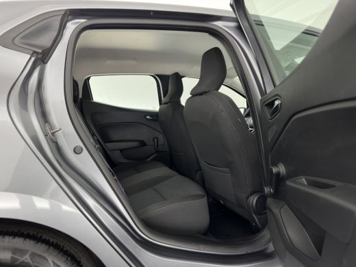 Renault Clio 1.6 E-Tech Hybrid 145 Equilibre (INCL.BTW) Aut. *FULL-LED | COMFORT-SEATS | CARPLAY | KEYLESS | D... ActivLease financial lease