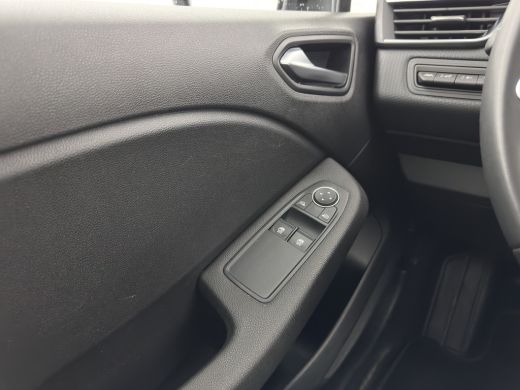 Renault Clio 1.6 E-Tech Hybrid 145 Equilibre (INCL.BTW) Aut. *FULL-LED | COMFORT-SEATS | CARPLAY | KEYLESS | D... ActivLease financial lease