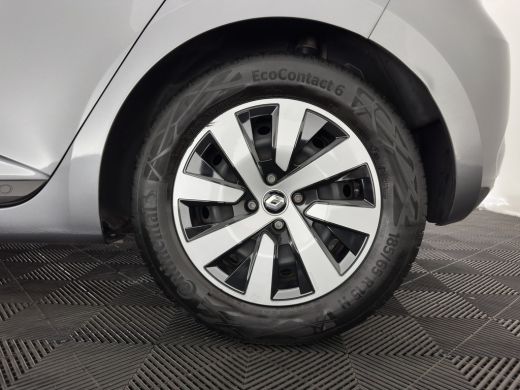 Renault Clio 1.6 E-Tech Hybrid 145 Equilibre (INCL.BTW) Aut. *FULL-LED | COMFORT-SEATS | CARPLAY | KEYLESS | D... ActivLease financial lease