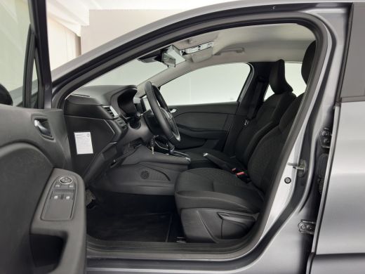 Renault Clio 1.6 E-Tech Hybrid 145 Equilibre (INCL.BTW) Aut. *FULL-LED | COMFORT-SEATS | CARPLAY | KEYLESS | D... ActivLease financial lease