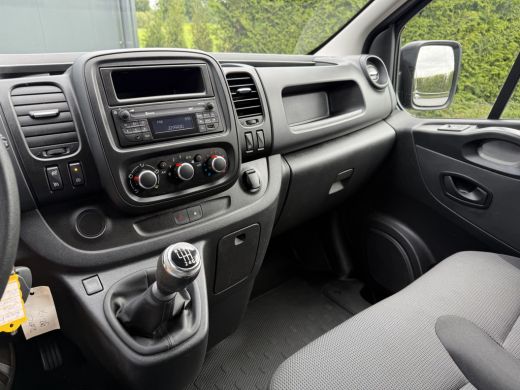 Renault Trafic 2.0 dCi 120 PK / L2H1 / 1e EIG. / AIRCO / CRUISE / PDC / 3-ZITS / LED ActivLease financial lease