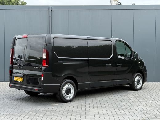 Renault Trafic 2.0 dCi 120 PK / L2H1 / 1e EIG. / AIRCO / CRUISE / PDC / 3-ZITS / LED ActivLease financial lease
