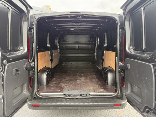 Renault Trafic 2.0 dCi 120 PK / L2H1 / 1e EIG. / AIRCO / CRUISE / PDC / 3-ZITS / LED ActivLease financial lease