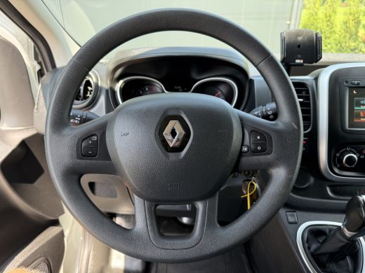 Renault Trafic 2.0 dCi 145 PK / AUTOMAAT / L1H1 / 2x SCHUIFDEUR / INRICHTING / TREKHAAK / IMPERIAAL / 3-ZITS ActivLease financial lease