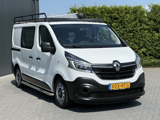 Renault Trafic 2.0 dCi 145 PK / AUTOMAAT / L1H1 / 2x SCHUIFDEUR / INRICHTING / TREKHAAK / IMPERIAAL / 3-ZITS ActivLease financial lease