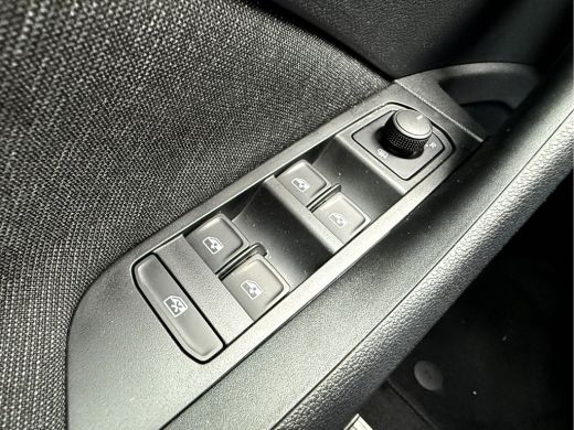 Skoda Kamiq 1.0 TSI Business Edition slechts 1369km!, Virt.Dash, Stoelverwarming ActivLease financial lease