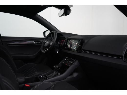 Skoda Karoq 1.5 TSI 150PK DSG-7 Sportline PANORAMADAK | NAVIGATIE | STOELVERW. | 360 CAMERA | 19 INCH | STOEL... ActivLease financial lease