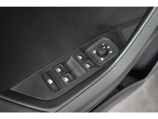 Skoda Karoq 1.5 TSI 150PK DSG-7 Sportline PANORAMADAK | NAVIGATIE | STOELVERW. | 360 CAMERA | 19 INCH | STOEL... ActivLease financial lease