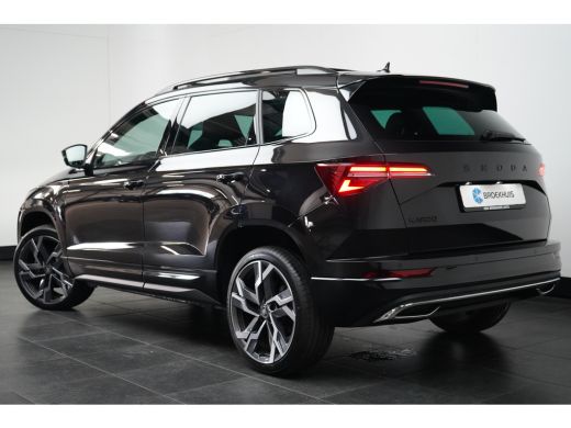 Skoda Karoq 1.5 TSI 150PK DSG-7 Sportline PANORAMADAK | NAVIGATIE | STOELVERW. | 360 CAMERA | 19 INCH | STOEL... ActivLease financial lease