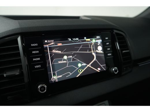 Skoda Karoq 1.5 TSI 150PK DSG-7 Sportline PANORAMADAK | NAVIGATIE | STOELVERW. | 360 CAMERA | 19 INCH | STOEL... ActivLease financial lease