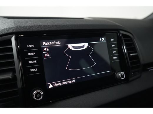 Skoda Karoq 1.5 TSI 150PK DSG-7 Sportline PANORAMADAK | NAVIGATIE | STOELVERW. | 360 CAMERA | 19 INCH | STOEL... ActivLease financial lease