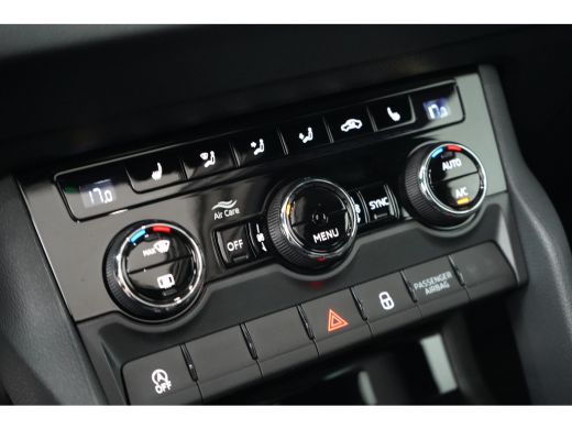 Skoda Karoq 1.5 TSI 150PK DSG-7 Sportline PANORAMADAK | NAVIGATIE | STOELVERW. | 360 CAMERA | 19 INCH | STOEL... ActivLease financial lease