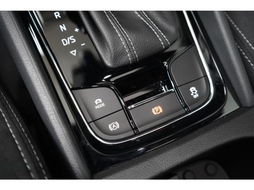 Skoda Karoq 1.5 TSI 150PK DSG-7 Sportline PANORAMADAK | NAVIGATIE | STOELVERW. | 360 CAMERA | 19 INCH | STOEL... ActivLease financial lease