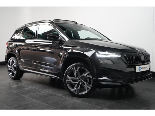 Skoda Karoq 1.5 TSI 150PK DSG-7 Sportline PANORAMADAK | NAVIGATIE | STOELVERW. | 360 CAMERA | 19 INCH | STOEL... ActivLease financial lease