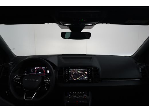 Skoda Karoq 1.5 TSI 150PK DSG-7 Sportline PANORAMADAK | NAVIGATIE | STOELVERW. | 360 CAMERA | 19 INCH | STOEL... ActivLease financial lease