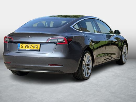 Tesla Model 3 Long Range AWD 75 kWh SOH 86,8% / 19'' Lichtmetalen Velgen ( &euro; 1.700 ) / Autopilot  /3 Fase / Ada... ActivLease financial lease