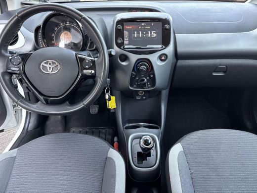 Toyota Aygo 1.0 VVT-i x-play | Carplay/Androidauto | Achteruitrij camera | Airco | ActivLease financial lease