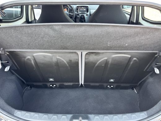 Toyota Aygo 1.0 VVT-i x-play | Carplay/Androidauto | Achteruitrij camera | Airco | ActivLease financial lease