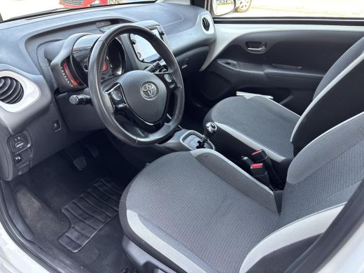 Toyota Aygo 1.0 VVT-i x-play | Carplay/Androidauto | Achteruitrij camera | Airco | ActivLease financial lease
