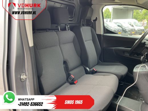 Toyota ProAce 50 kWh 340km WLTP L2 LED/ 3Pers./ Snellader/ Standkachel/ Stoelverw./ Stuurverw./ Carplay/ Camera... ActivLease financial lease