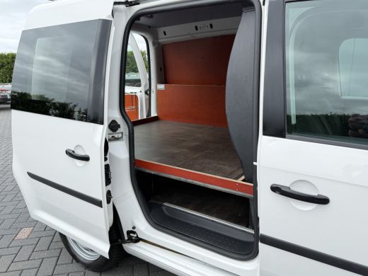 Volkswagen Caddy 1.4 TSI 131 PK BENZINE AUTOMAAT !! / BPM VRIJ / IMPERIAAL / TREKHAAK / INRICHTING / NAVI / AIRCO ... ActivLease financial lease